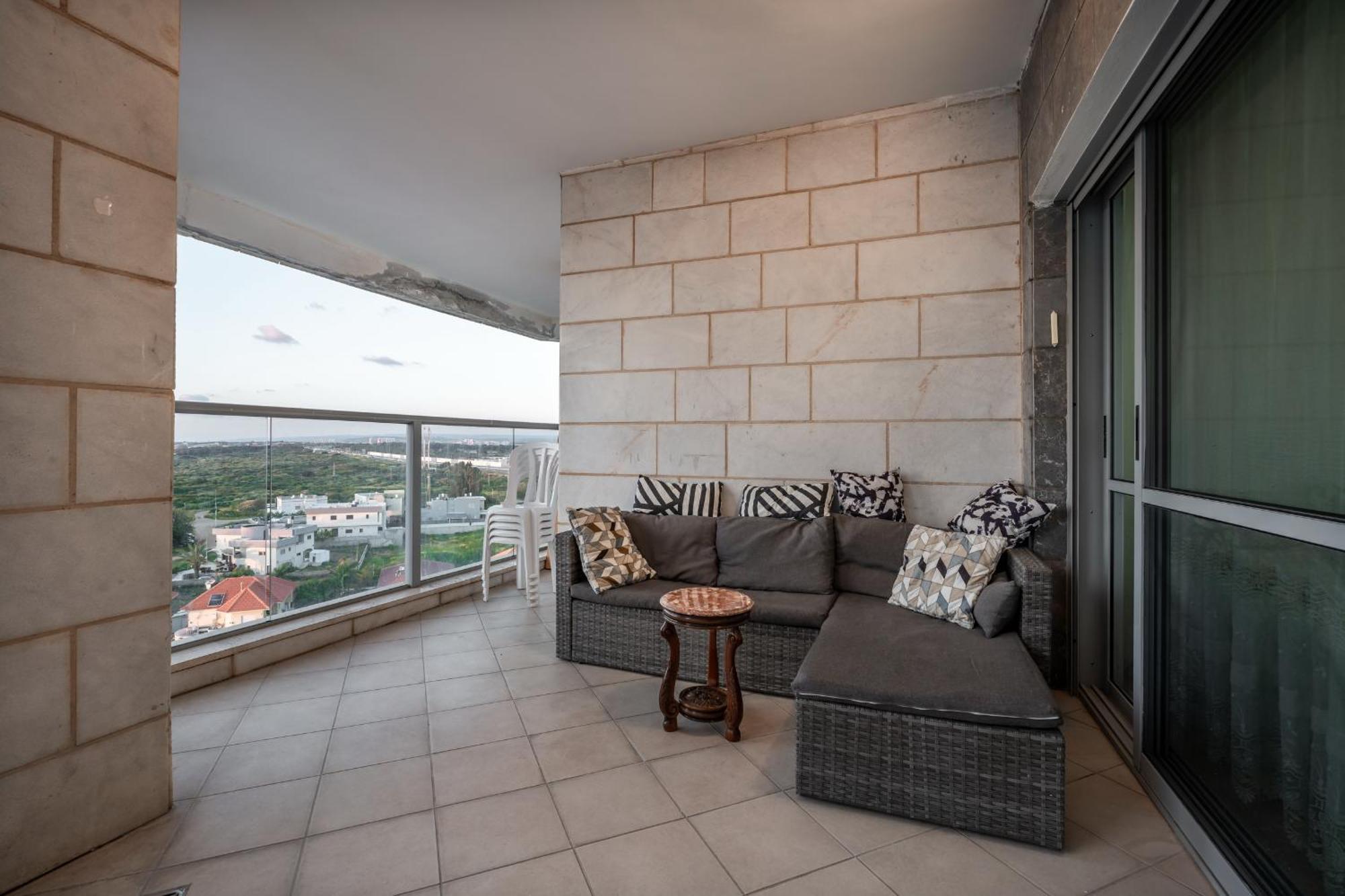 Apartment Sea Tower Hadera